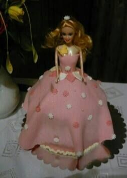 Czekoladowy tort lalka
