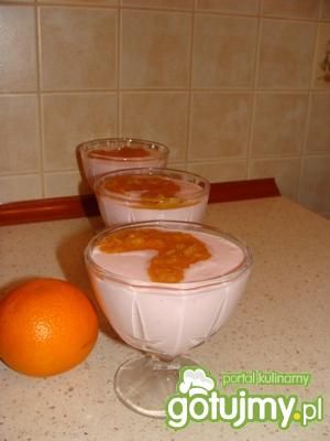 Deser  jogurtowy z musem pomarańczowym