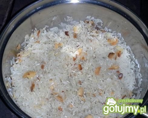 Deser ryżowy z granatem