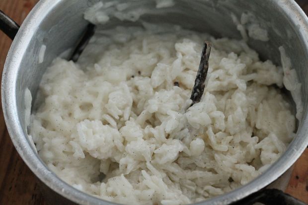 Deser ryżowy z wiśniami