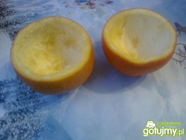 Deser w pomarańczach z nutą jagodową