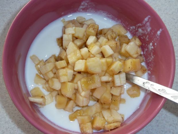 Deser wiśniowy z kozim jogurtem naturalnym