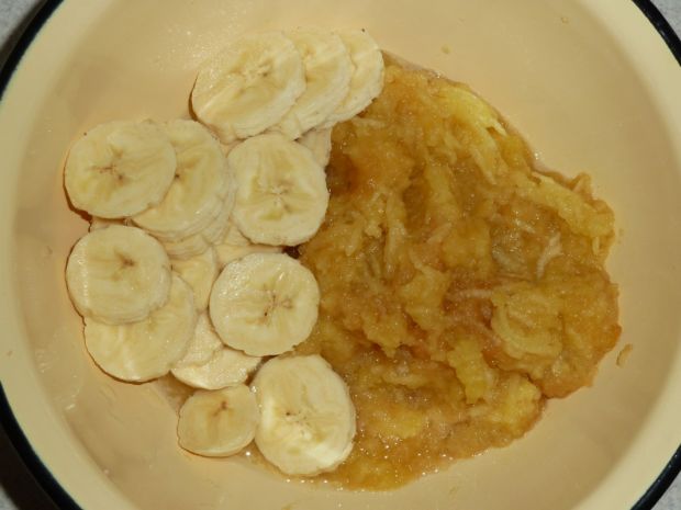 Deserek: jabłuszko z bananem i kaszą manną
