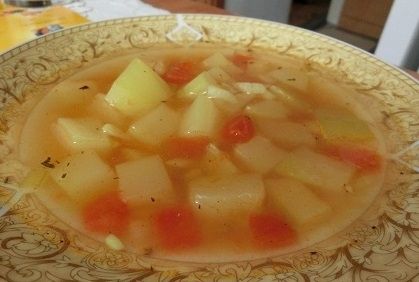 Dietetyczna zupa z cukinii