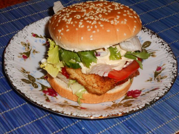 Domowy Chicken burger
