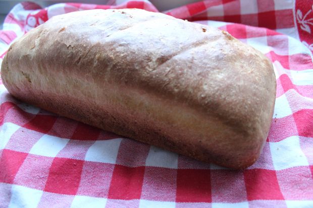 Domowy chleb tostowy