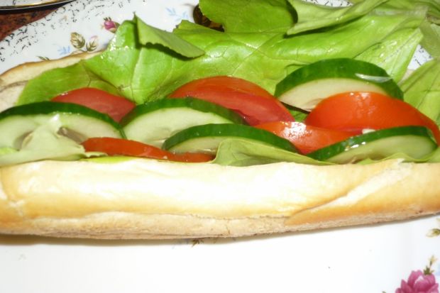 Domowy hot  dog 