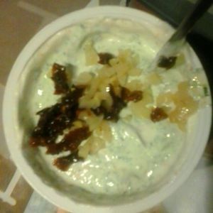 Domowy serek z jogurtu greckiego 