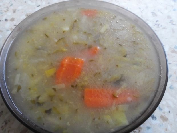 Drobiowa zupa ogórkowa