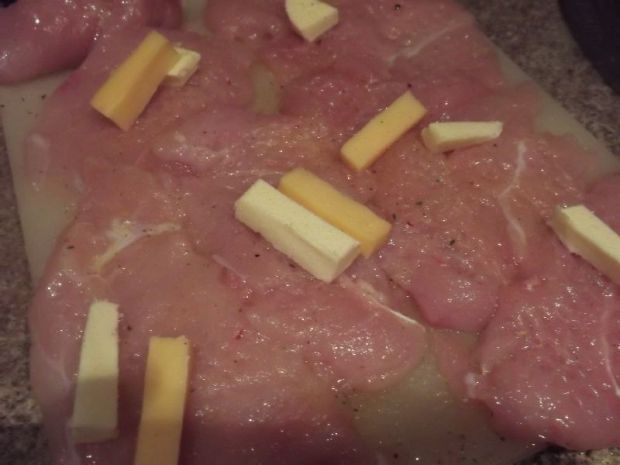 Drobiowe rolady z serem i chorizo