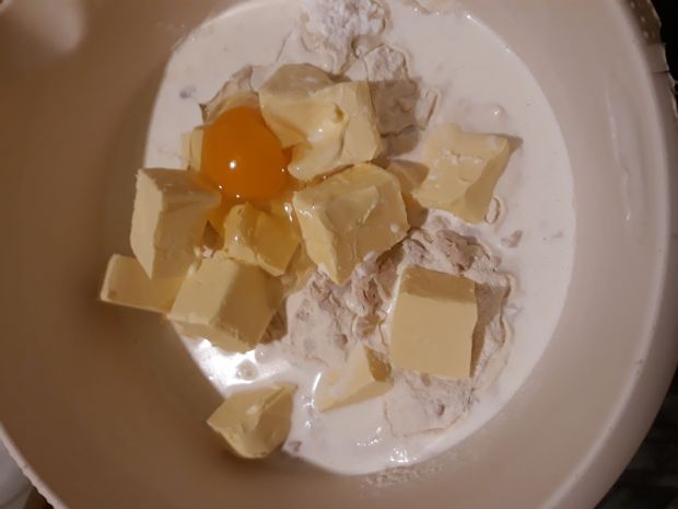 Drożdżowe ciasteczka z serem 
