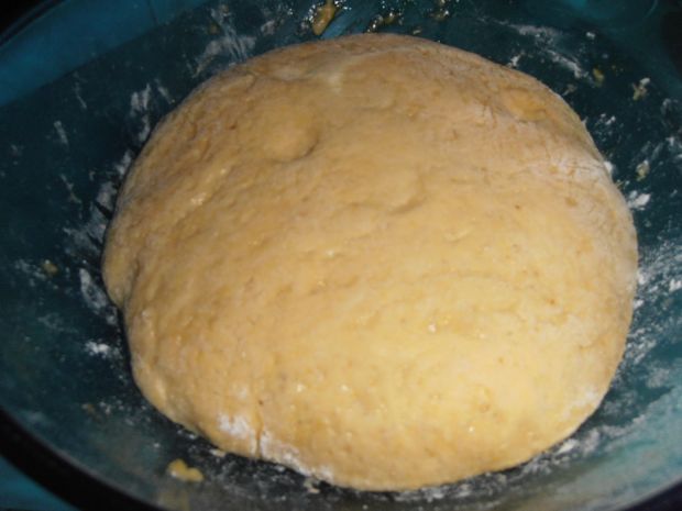 Drożdżowy placek (jak u babci) z rabarbarem Drożdżowy placek (jak u babci) z rabarbarem