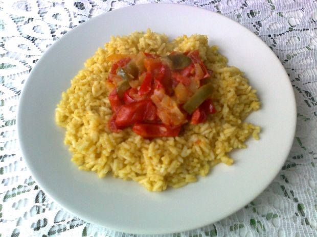 Duszone warzywa z ryżem z curry