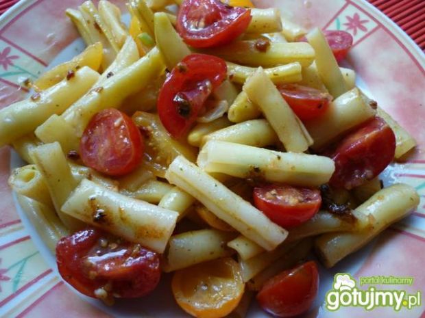 Fasolka szparagowa z pomidorkami