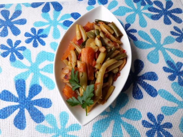 Fasolka szparagowa z warzywami z rosołu
