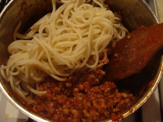 Faszerowane spaghetti papryki