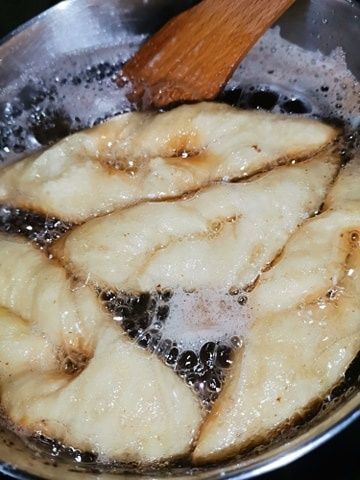 Faworki drożdżowe z dodatkiem ziemniaków