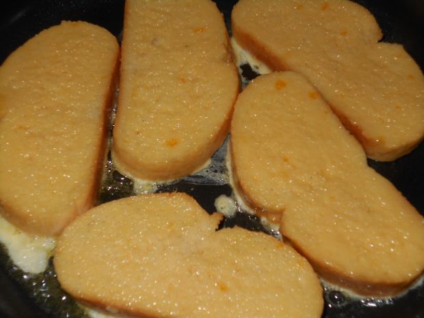 Francuskie tosty z frużeliną truskawkową