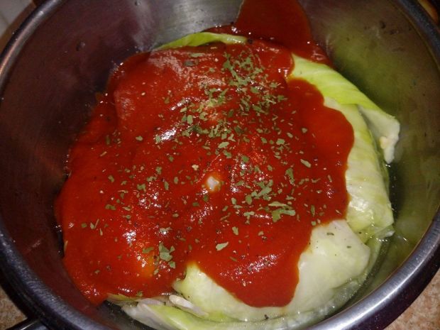 Gołąbki z mięsem mocno czosnkowe w pomidorach