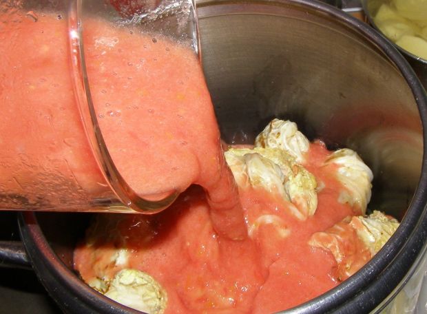 Gołąbki ze świeżymi pomidorami w szybkowarze