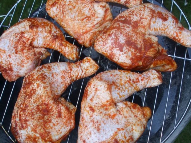 Grillowane paprykowe ćwiartki kurczaka