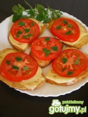 Grzanki z serem i pomidorem