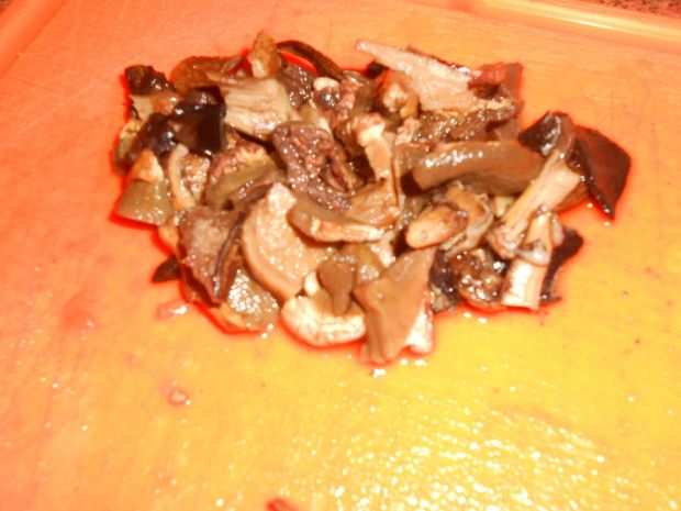 Gulasz wieprzowy z grzybami suszonymi