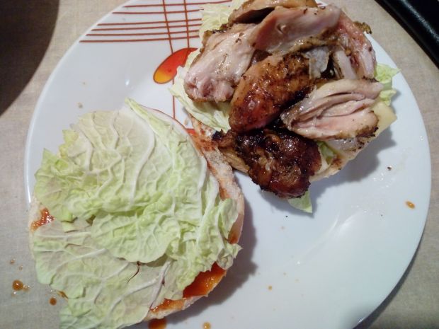 Hamburger z grillowanym kurczakiem