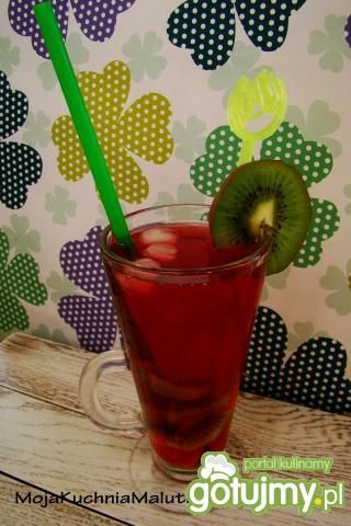 Herbaciany napój z owocami 