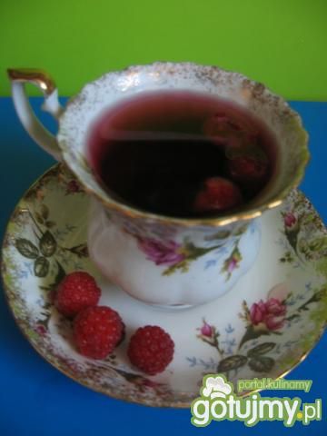 Herbata malinowa z cukrem 