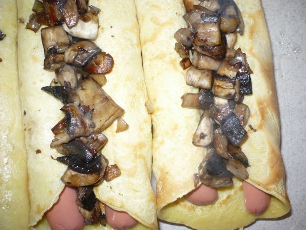 Hot - dog w naleśniku