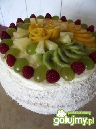 Imprezowy tort śmietanowy z owocami