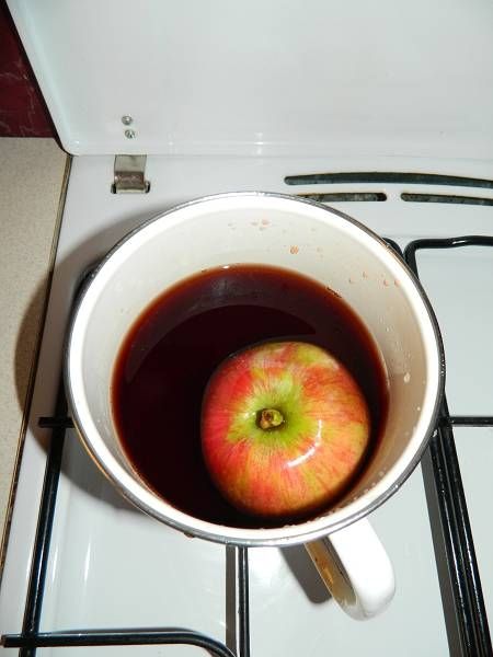 Jabłko gotowane w winie