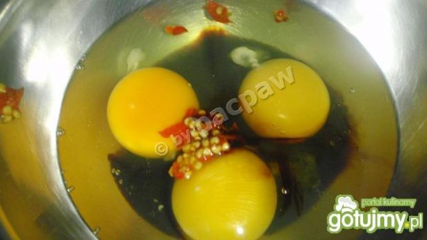 Jajecznica pieczarkowo-parówkowa