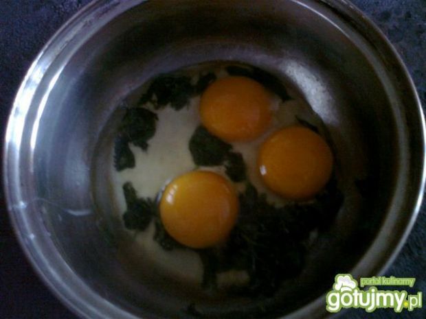 Jajecznica z pokrzywami 2
