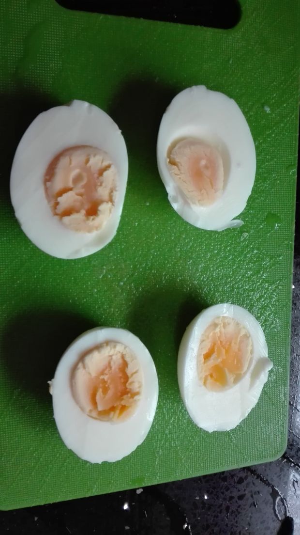Jajka chrzanowo-paprykowe
