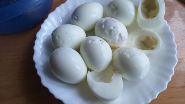 Jajka faszerowane nadzieniem serowym