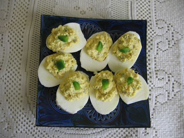 Jajka faszerowane polędwicą drobiową 