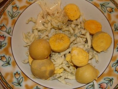 Jajka faszerowane serem lazur