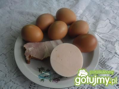 Jajka faszerowane szynką i boczkiem