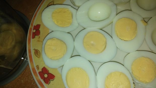 Jajka faszerowane z rzodkiewką