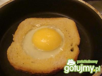 Jajko smażone w chlebie