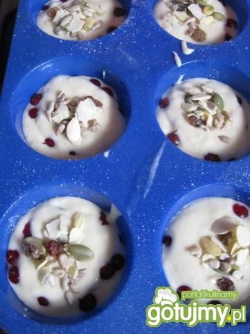 Jogurtowe muffinki z porzeczkami