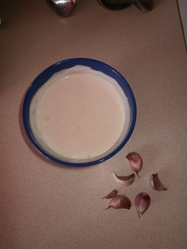 Jogurtowo - majonezowy dip czosnkowy