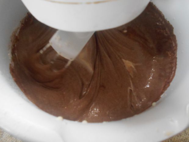 Kakaowa babka z białą czekoladą
