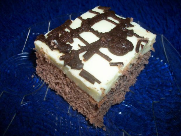 Kakaowe ciasto z masą serkową