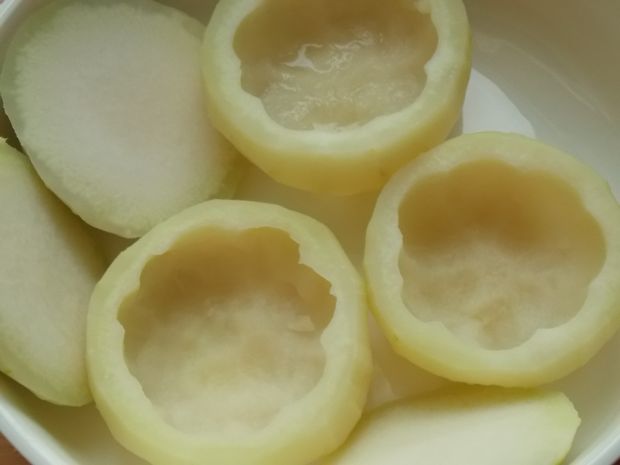 Kalarepy z białą kaszą gryczaną i kozim serem