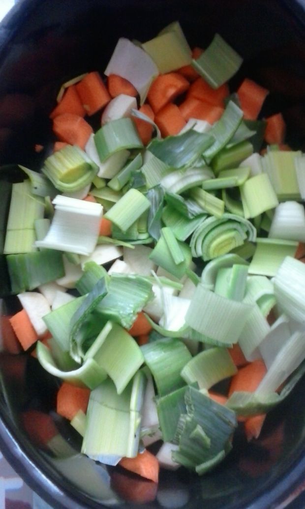 Karkówka pieczona w przyprawach z warzywami