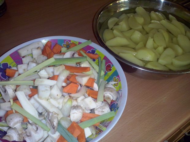 Karkówka pieczona z warzywami