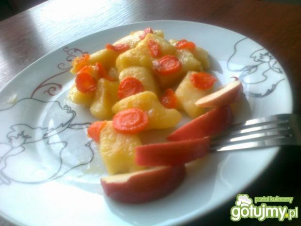 Karmelki z jabłkiem i marchewką
